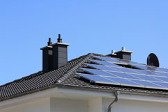 Die Funktion einer Solarzelle - mach Licht zu Strom! Die Aufgabe der Solarzelle: Strom vom Hausdach zu erzeugen